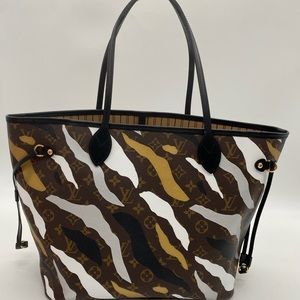 Louis Vuitton nerverfull brown x LoL monogram MM size.